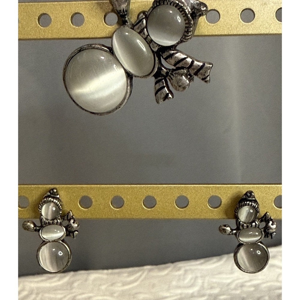 3 Piece Set Earrings And Silvertone White Cabochon Christmas Snowman Pin Brooch